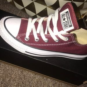 Burgundy converse!